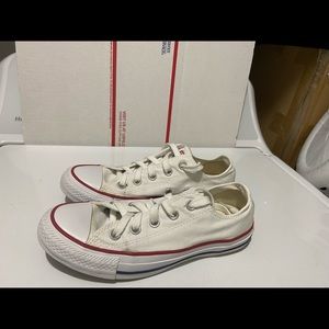 Converse Chuck Taylor All StarLow Top Women’s 6